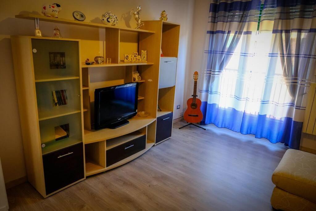 Appartamento Con Tre Camere - Zona Centrale Alessandria Exterior foto