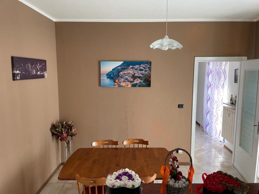 Appartamento Con Tre Camere - Zona Centrale Alessandria Exterior foto
